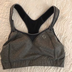 Moving comfort bra